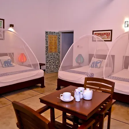 Blue Elephant Boutique Hotel Negombo Buitenkant foto