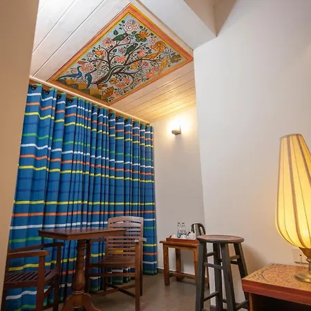 Blue Elephant Boutique Hotel Negombo Buitenkant foto