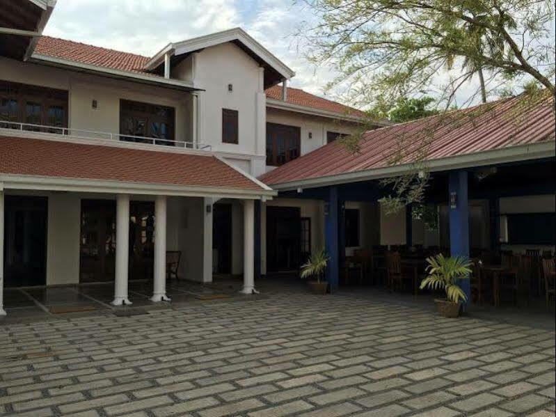 Blue Elephant Boutique 3*