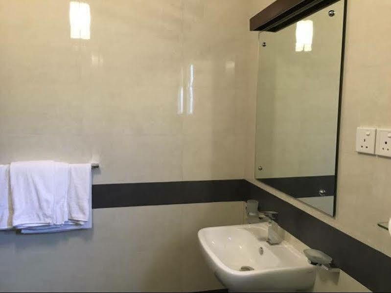 Blue Elephant Boutique Hotel Negombo